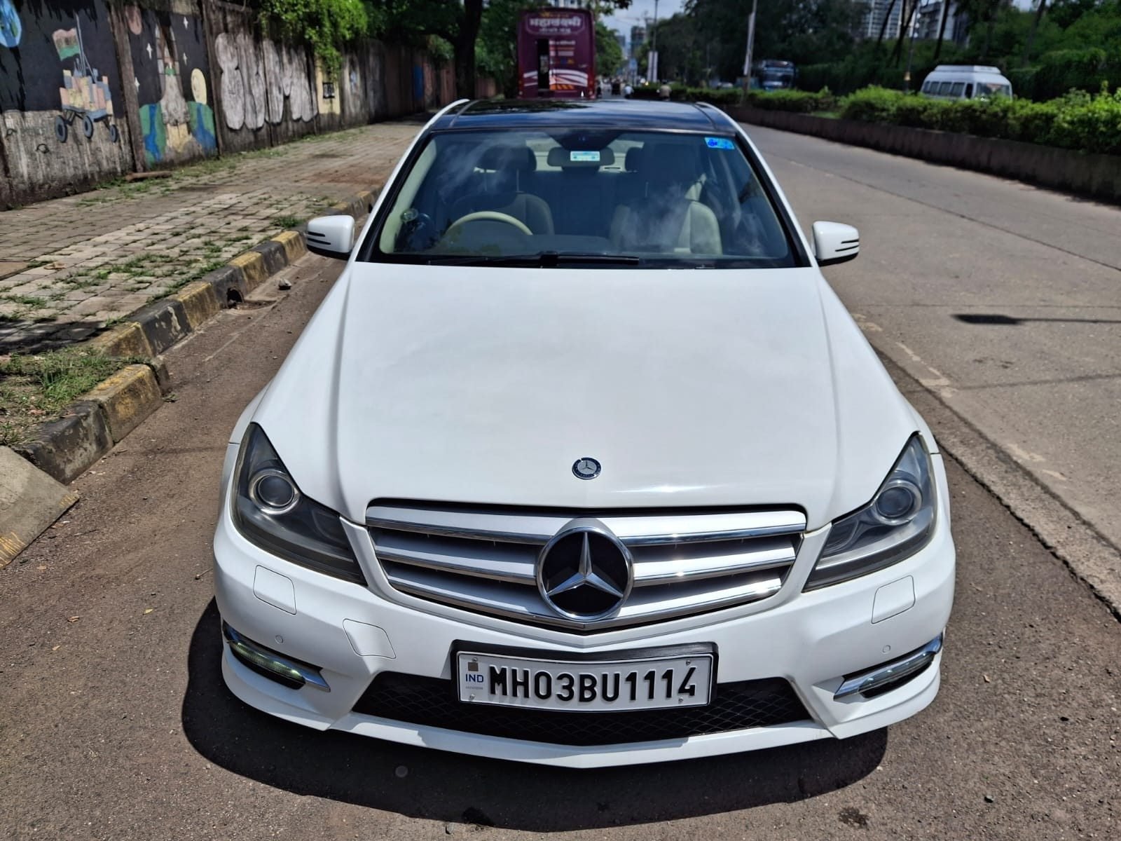 2014 Mercedes-Benz Mercedes-Benz C-Class C200 Avantgarde FrontStraightShot